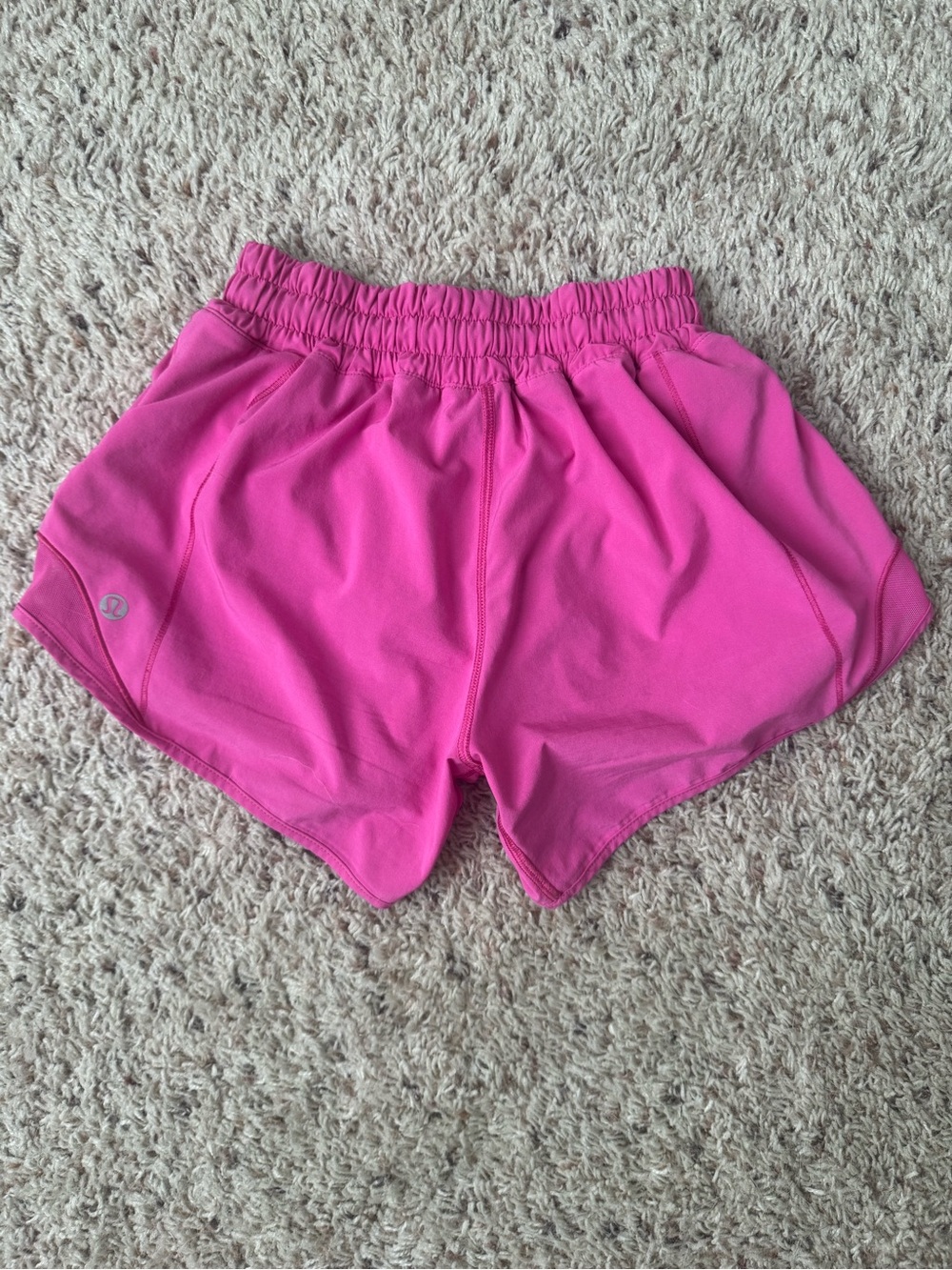 Lululemon Hotty Hot Short II *Long 4" - Picture 2 of 3